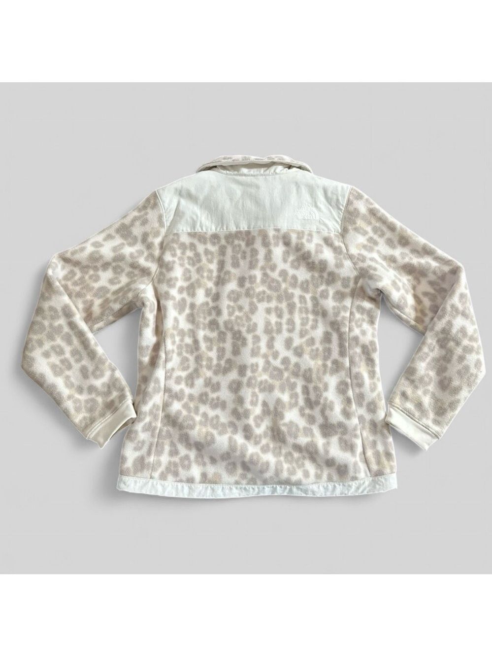 The North Face Leopard Print Denali jacket-size Medium-like new - Picture 3 of 7